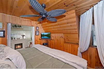 39252 Mohawk Drive, Fawnskin, CA 92333 - Photo 17