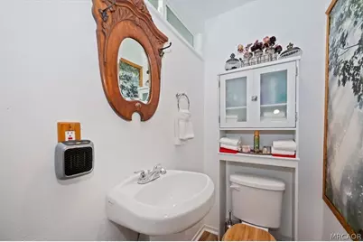 39252 Mohawk Drive, Fawnskin, CA 92333 - Photo 23