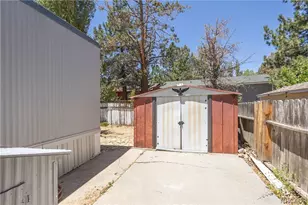 391 Montclair Dr, Big Bear City, CA 92314 - Photo 45