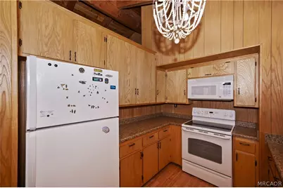 833 E Barker Boulevard, Big Bear City, CA 92314 - Photo 15
