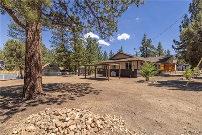 304 Greenspot Boulevard, Big Bear City, CA 92314 - Photo 9