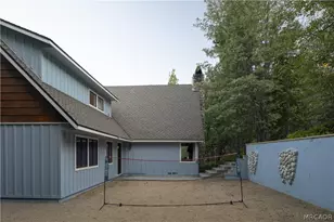28819 N Shore Rd, Lake Arrowhead, CA 92352 - Photo 33