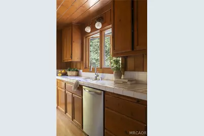 28819 North Shore Road, Lake Arrowhead, CA 92352 - Photo 9