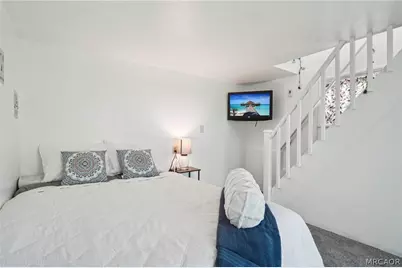 670 Villa Grove Avenue, Big Bear City, CA 92314 - Photo 17