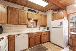 41745 Comstock Ln, Big Bear Lake, CA 92315 - Photo 9