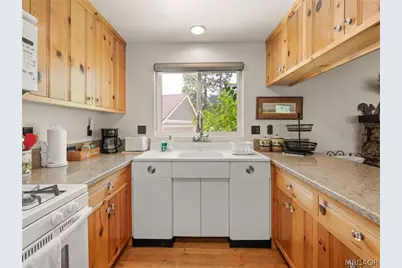 40083 Lakeview Drive, Big Bear Lake, CA 92315 - Photo 25