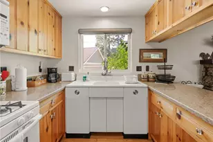 40083 Lakeview Dr, Big Bear Lake, CA 92315 - Photo 25
