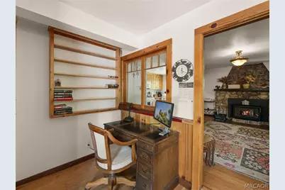 40083 Lakeview Drive, Big Bear Lake, CA 92315 - Photo 11
