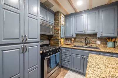 500 E Meadow Lane, Big Bear City, CA 92314 - Photo 13