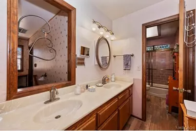 911 Panamint Mountain Drive, Big Bear City, CA 92314 - Photo 21