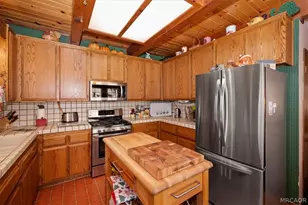 911 Panamint Mountain Dr, Big Bear City, CA 92314 - Photo 11