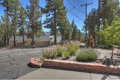 911 Panamint Mountain Drive, Big Bear City, CA 92314 - Photo 39