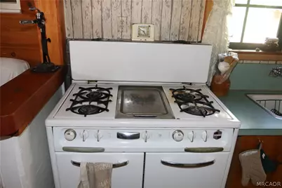801 Edgemoor Road, Big Bear Lake, CA 92315 - Photo 21