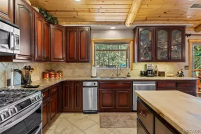 613 Cedar Glen Drive, Big Bear City, CA 92314 - Photo 17