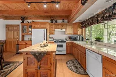 416 Pineview Drive, Big Bear City, CA 92314 - Photo 11