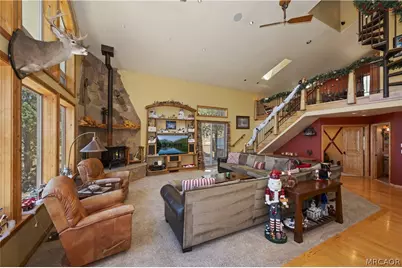 1307 Baldwin Lake Road, Big Bear City, CA 92314 - Photo 15