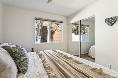 937 E Fairway Boulevard, Big Bear City, CA 92314 - Photo 19
