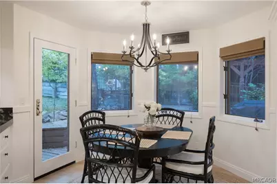 27598 Meadow Bay Drive, Lake Arrowhead, CA 92352 - Photo 23