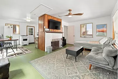 506 W Rainbow Boulevard, Big Bear City, CA 92314 - Photo 11