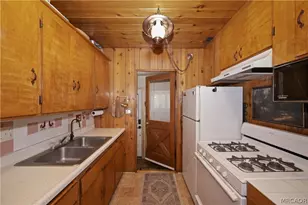 533 Villa Grove Ave, Big Bear City, CA 92314 - Photo 9