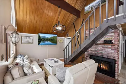 524 Highland Lane, Sugarloaf, CA 92386 - Photo 11