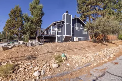 381 San Martin Drive, Big Bear City, CA 92314 - Photo 9