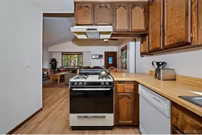 42587 Cedar Avenue, Big Bear Lake, CA 92315 - Photo 13
