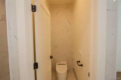 225 E Aeroplane Boulevard, Big Bear City, CA 92314 - Photo 37