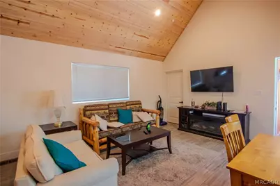 257 Imperial Avenue, Sugarloaf, CA 92386 - Photo 7