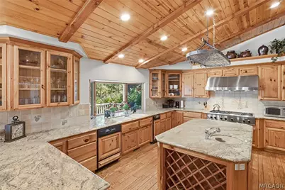 137 Bayside Drive, Big Bear Lake, CA 92315 - Photo 3