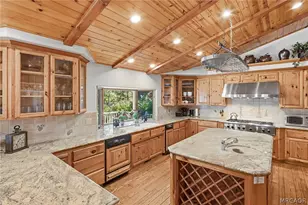 137 Bayside Dr, Big Bear Lake, CA 92315 - Photo 3
