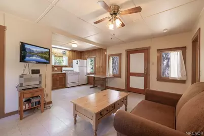 1122 Illini Drive, Fawnskin, CA 92333 - Photo 7