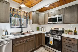 904 Angeles Blvd, Big Bear City, CA 92314 - Photo 11