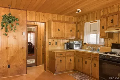260 Highland Lane, Sugarloaf, CA 92386 - Photo 13