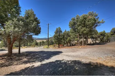 45776 Falling Springs Road, Big Bear City, CA 92314 - Photo 29