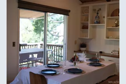 904 Sandalwood Drive, Lake Arrowhead, CA 92352 - Photo 7