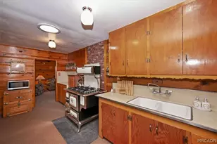 39237 Cedar Dell Rd, Fawnskin, CA 92333 - Photo 13
