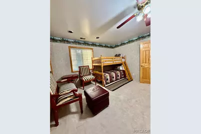 336 W Sherwood Boulevard, Big Bear City, CA 92314 - Photo 11