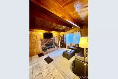 336 W Sherwood Boulevard, Big Bear City, CA 92314 - Photo 3