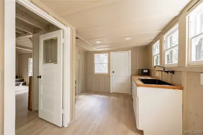 512 W Rainbow Boulevard, Big Bear City, CA 92314 - Photo 15