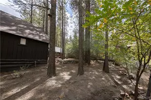 512 W Rainbow Blvd, Big Bear City, CA 92314 - Photo 33