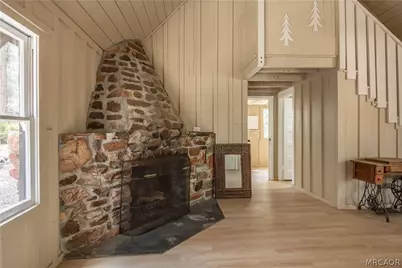 512 W Rainbow Boulevard, Big Bear City, CA 92314 - Photo 13