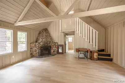 512 W Rainbow Boulevard, Big Bear City, CA 92314 - Photo 7