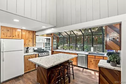 1044 Lausanne Drive, Crestline, CA 92325 - Photo 27