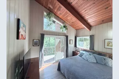 1044 Lausanne Drive, Crestline, CA 92325 - Photo 21