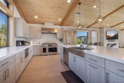 405 Glenwood Drive, Big Bear City, CA 92315 - Photo 15