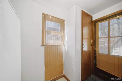 830 E Mountain View Boulevard, Big Bear City, CA 92314 - Photo 11