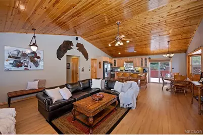 473 Villa Grove Avenue, Big Bear City, CA 92314 - Photo 11