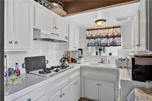 208 Heliotrope Dr, Lake Arrowhead, CA 92352 - Photo 15