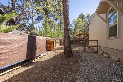 775 Riverside Avenue, Sugarloaf, CA 92386 - Photo 35